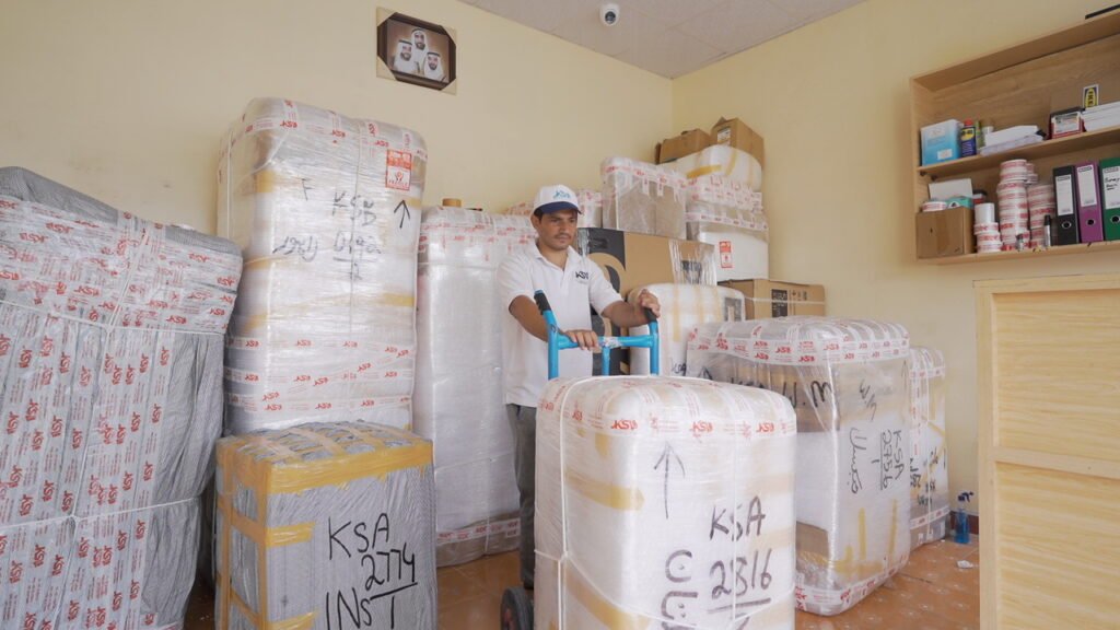 Steps to send products from Dubai to Pakistan
