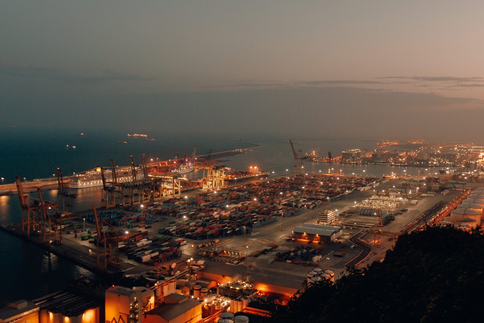 Dubai to Pakistan Cargo services